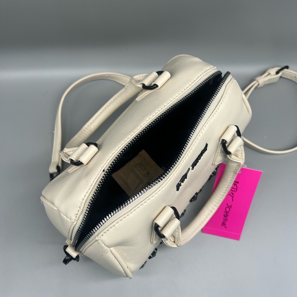 Betsey Johnson XOJEAN crossbody purse - Picture 9 of 11